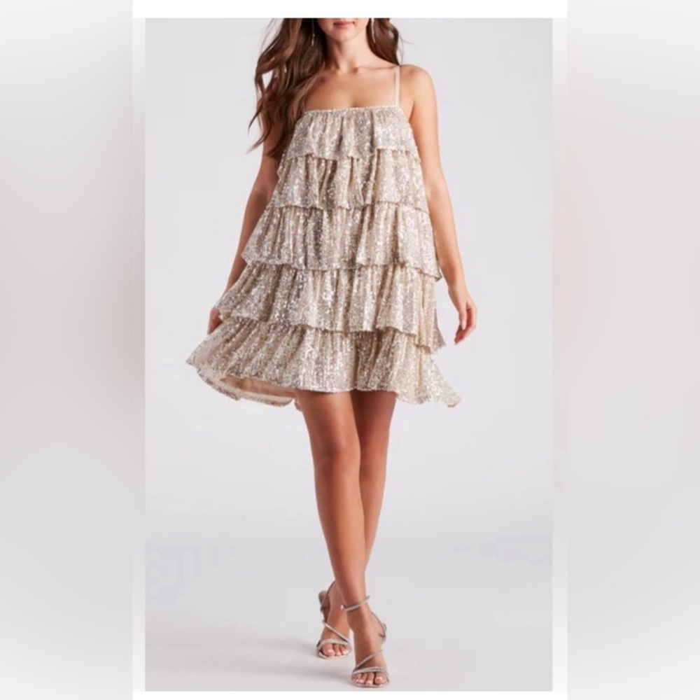 Vestique Gold Sequin Ball Drop Dress Small